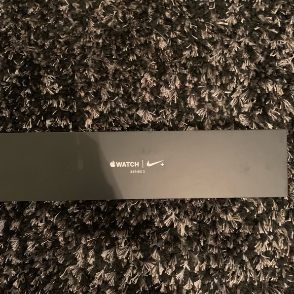 Apple Watch series 3 Nike Edition 42mm - Picture 6 of 6